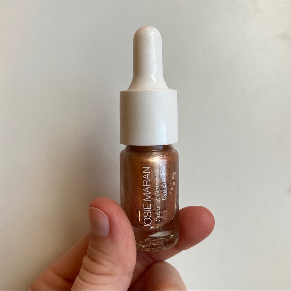 Liquid Eyeshadow